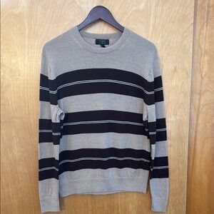 Banana Republic 100% Marino Wool Sweater